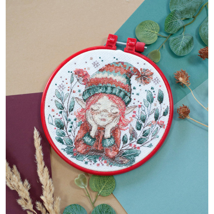 Sapņos - izšūšanas komplekts + riņķis izšūšanai /ABRIS ART/ 15x15cm