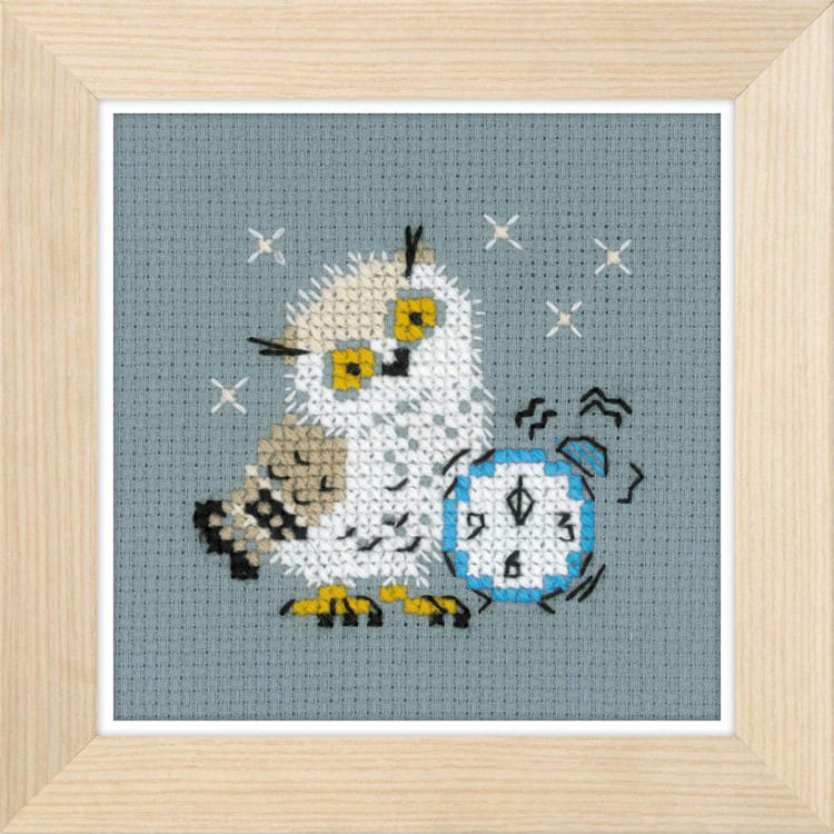 Alarm clock - embroidery kit /RIOLIS/ 9 x 9 cm
