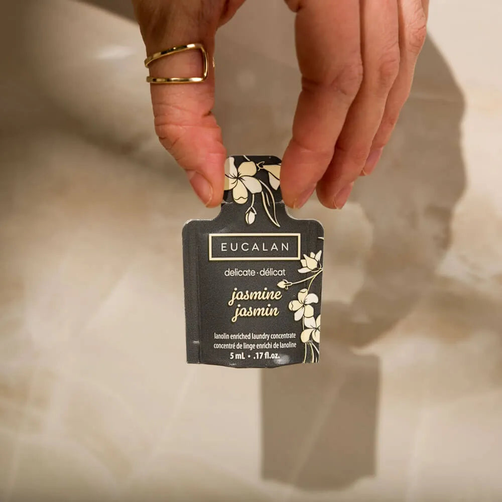 Wool detergent with JASMINE 5ml sample /Eucalan